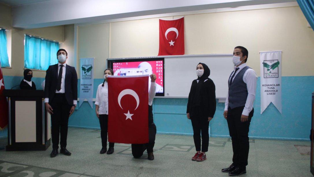 12 Mart İstiklal Marşı'nın 100.Yılı Kabulü ve Mehmet Akif ERSOY 'u Anma programı Kovancılar Tuna Anadolu Lisesi'nde düzenlendi.