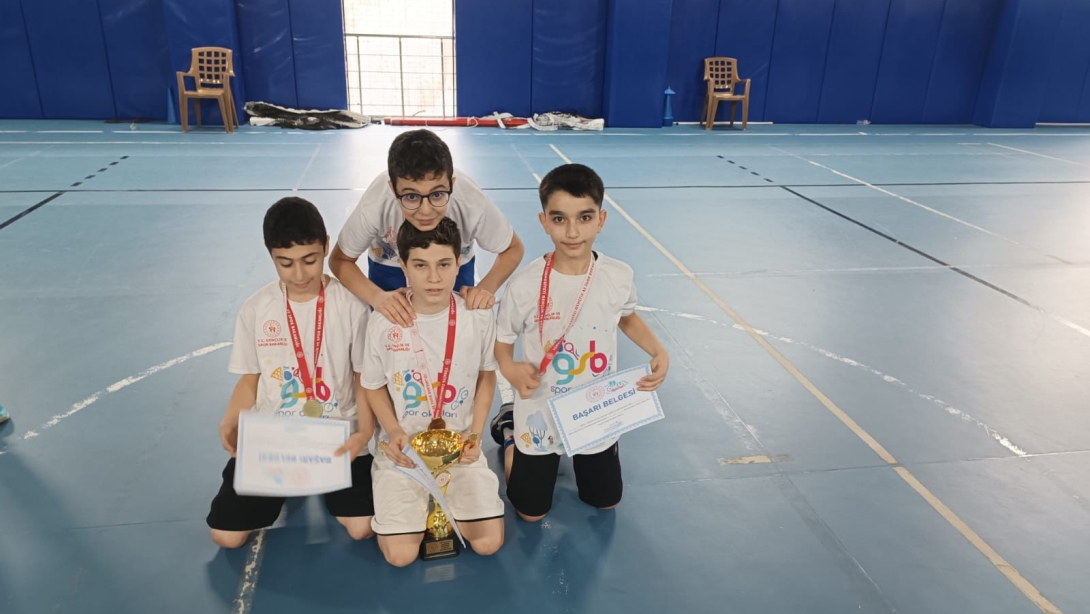 Badminton Müsabakalarında İlçemizden Büyük Başarı